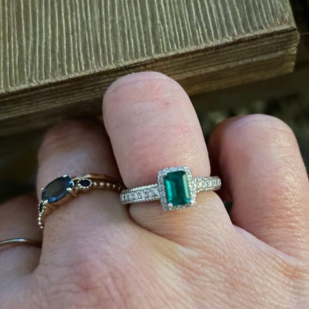 Verragio Venetian size 6.25 with .5 ct emerald